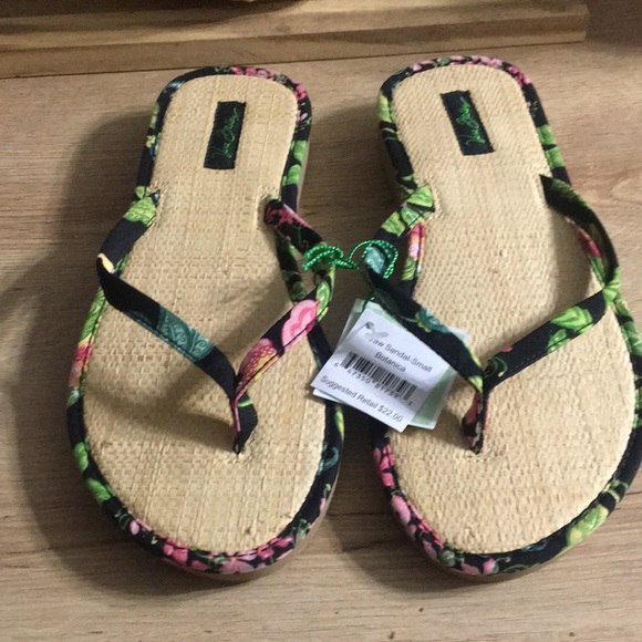 Vera Bradley Shoes - Vera Bradley Botanica flip flops size small